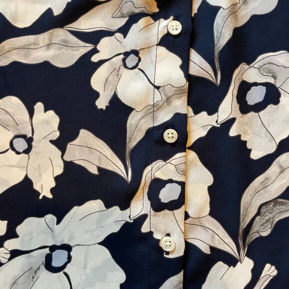 Banana Republic Navy/White Floral Blouse - Size Small - Picture 2 of 4